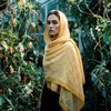 Yellow cotton block print sarong scarf lightweight beach wrap / Sarong foulard en coton jaune imprimé bloc léger pour la plage