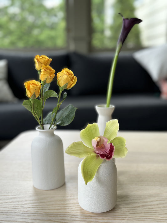 White Ceramic vase set