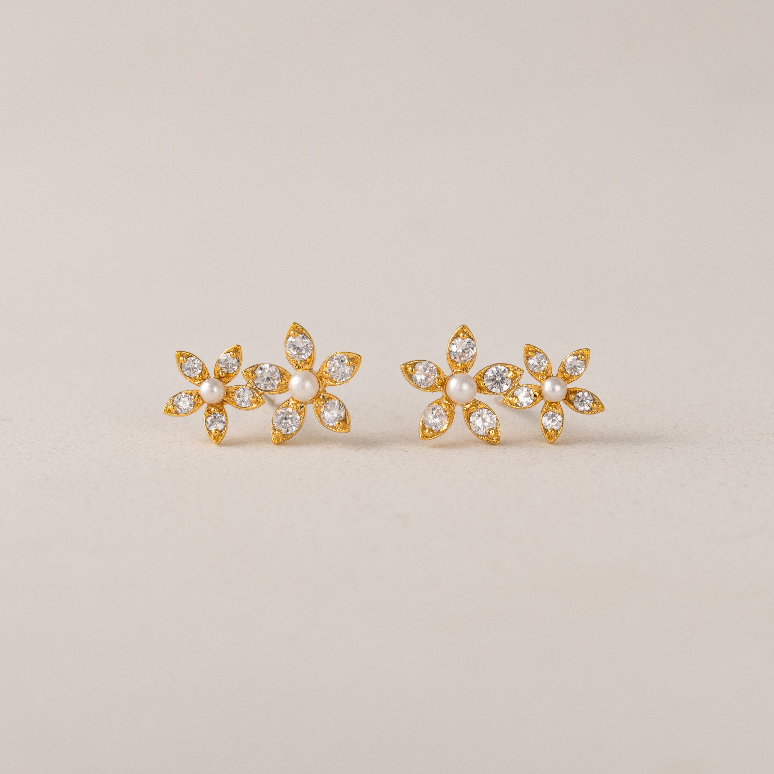 Lover's Tempo - Lily Climber Earrings - Clear