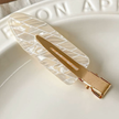 Pearl white acrylic hair clip, gold-tone, 6 cm, set of 2 — Pince à cheveux en acrylique blanc nacré, dorée, 6 cm, lot de 2, Reyca