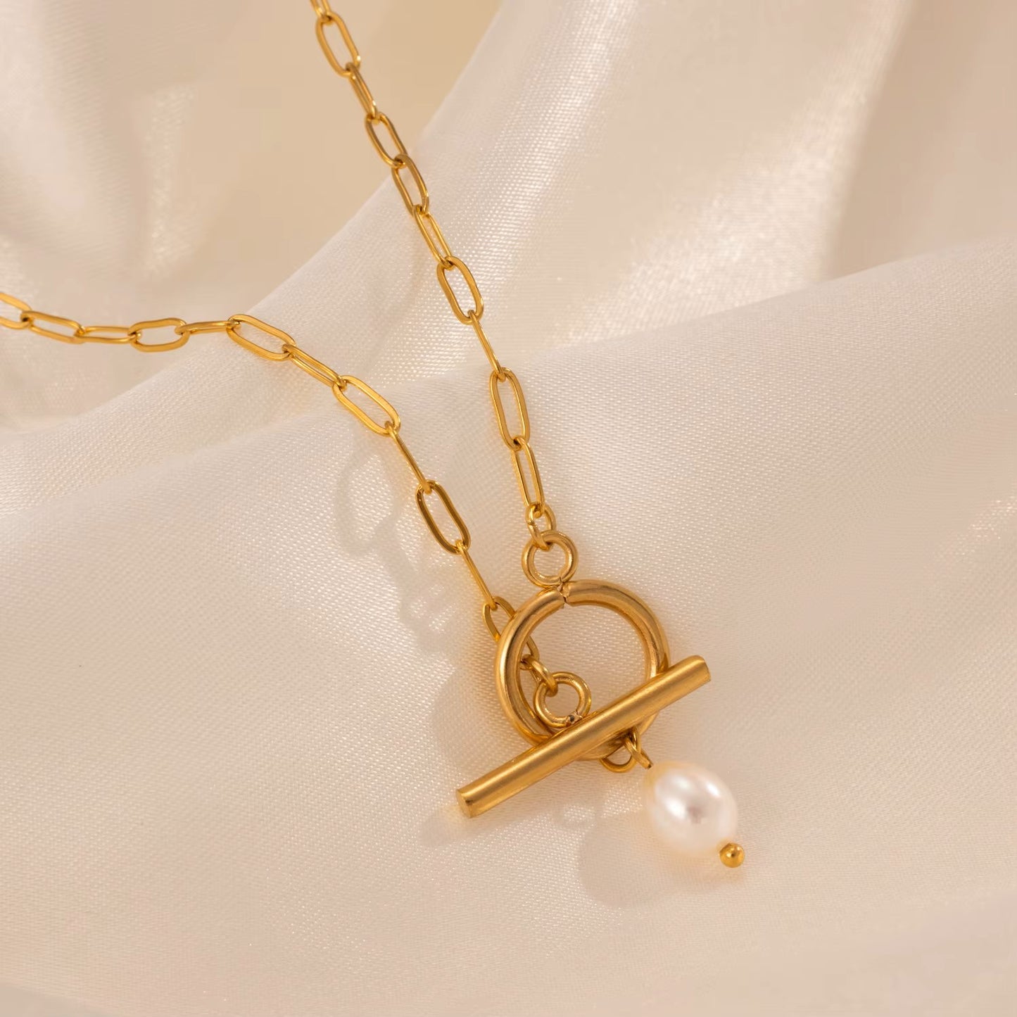 Minimalist Freshwater Pearl Necklace - Gold Paperclip Chain